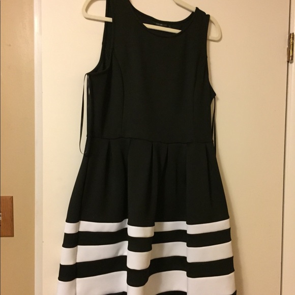 Apt. 9 Dresses & Skirts - Black and white dress